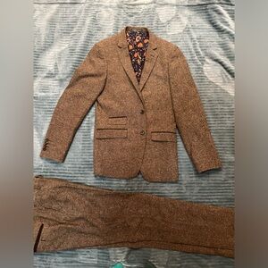 Brown Tweed Full Men’s Suit 38R